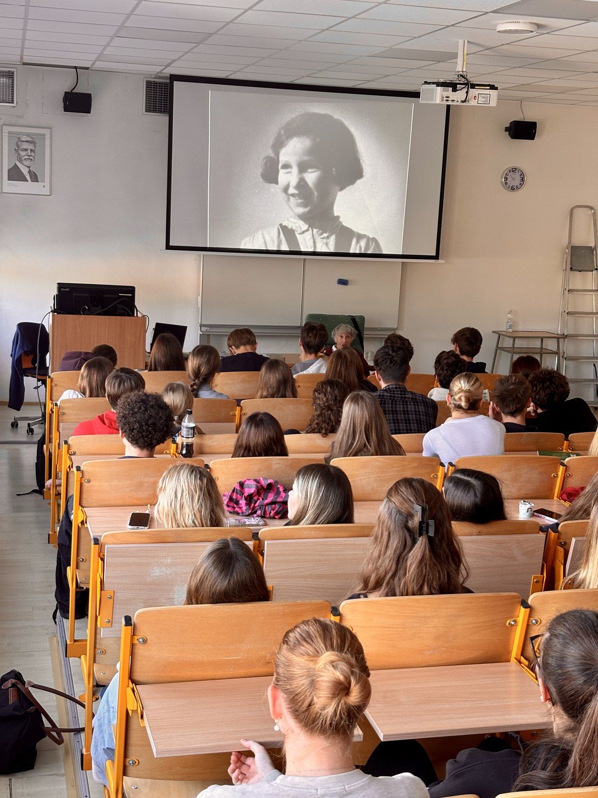 Beseda s RNDr. Michaelou Vidlákovou, přeživší holokaustu