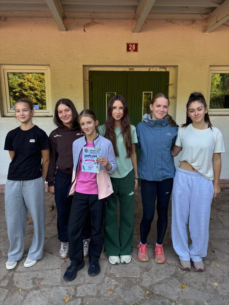 Přespolní běh: starší i mladší žákyně třetí v kraji